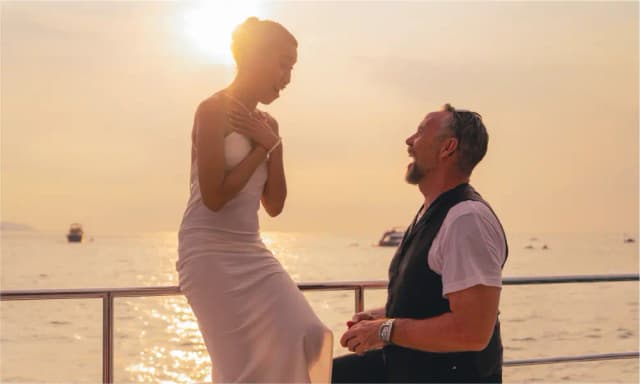 The Ultimate Dubai Proposal: Plan a Dreamy Yacht Engagement!
