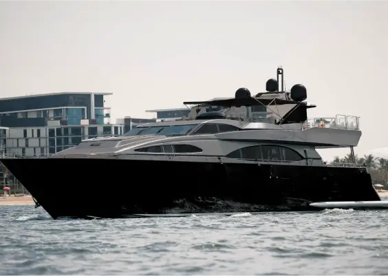 100 Ft Yacht - Spectre