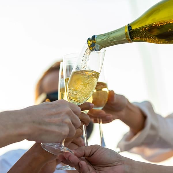 FREE-FLOWING HOPS, WINE & SPIRITS
